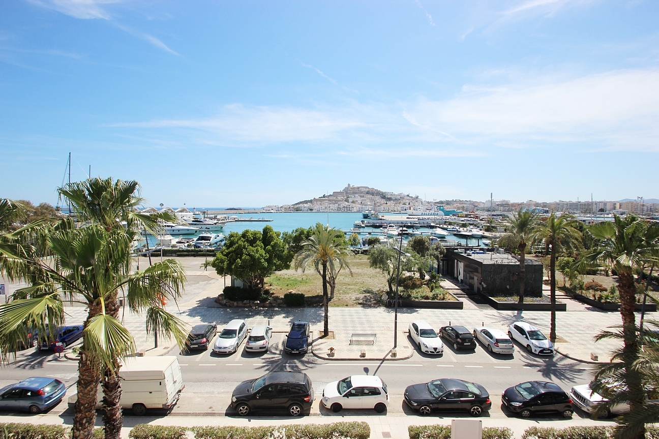Main property photo of Joan Carles I, Botafoch Main property photo of Joan Carles I, Botafoch